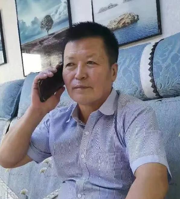 走失者照片 吉林急寻！六旬老人失联，穿灰黑色带...