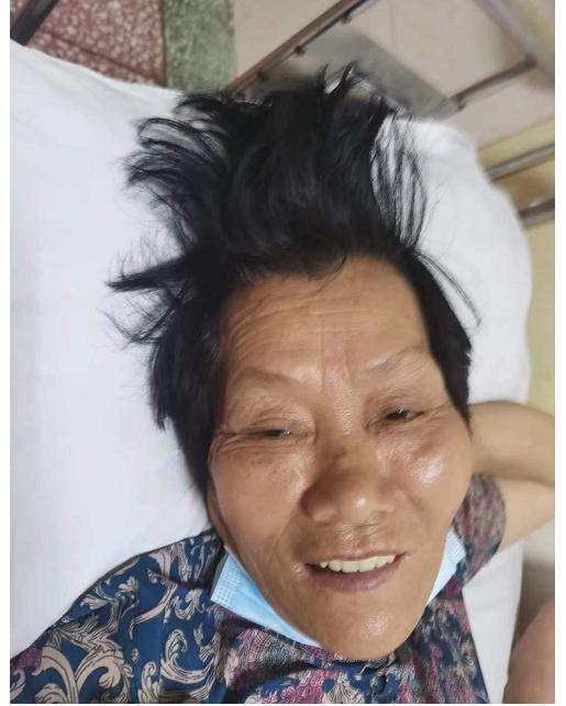 走失者照片 洛阳急寻：六旬老太走失，穿黑绿红花...