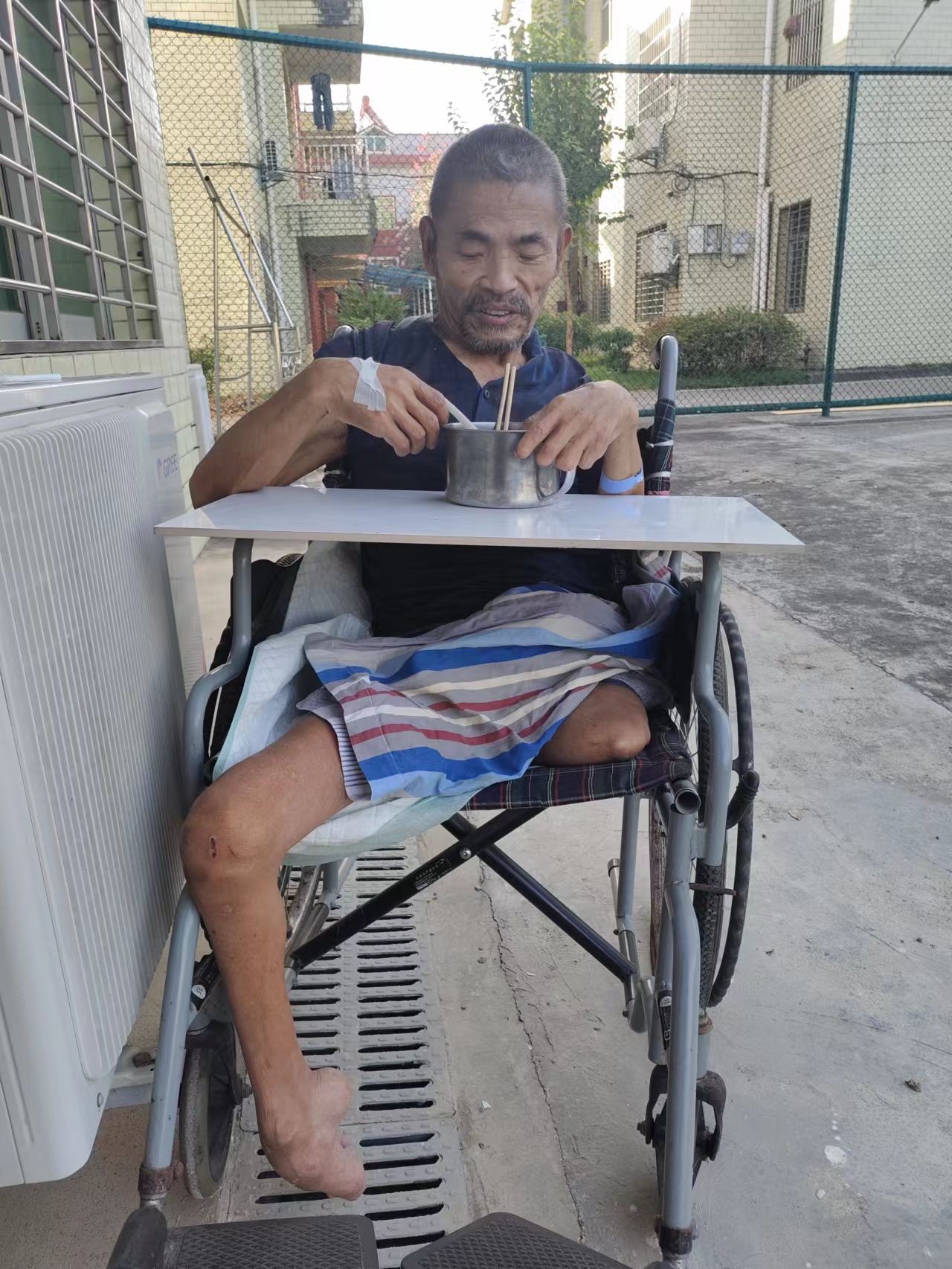 走失者照片 咸宁寻亲：六旬老人被救助月余，自述...
