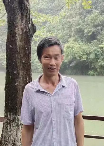 走失者照片 紧急寻人！安康六旬老人失联数日，耳...