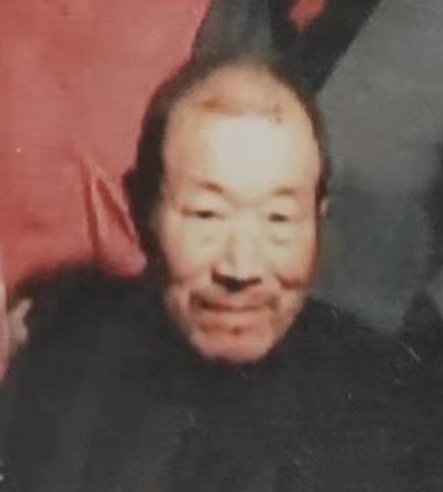 走失者照片 泰安新泰急寻：八旬老人走失，患大脑...