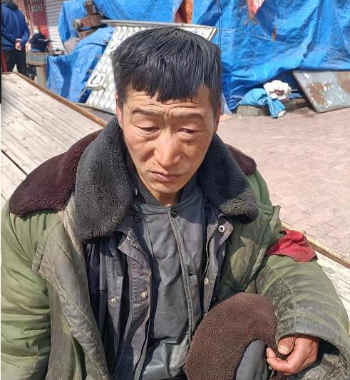 走失者照片 哈尔滨寻亲：中年男子被救助，自述叫...
