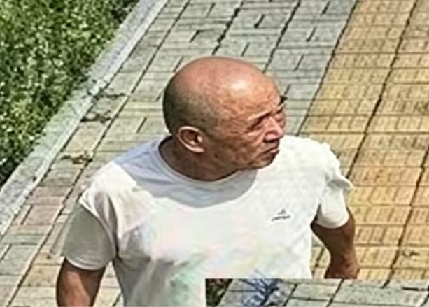 走失者照片 泰安市寻人：六旬老人走失，穿白色T...