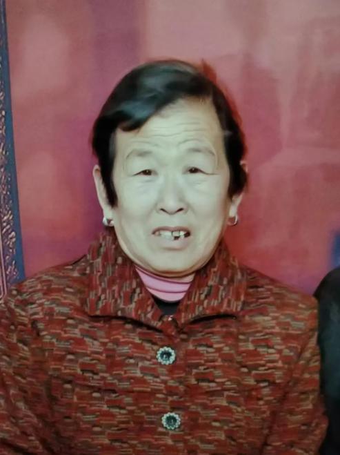 走失者照片 潍坊昌邑急寻：七旬老太走失，患精神...