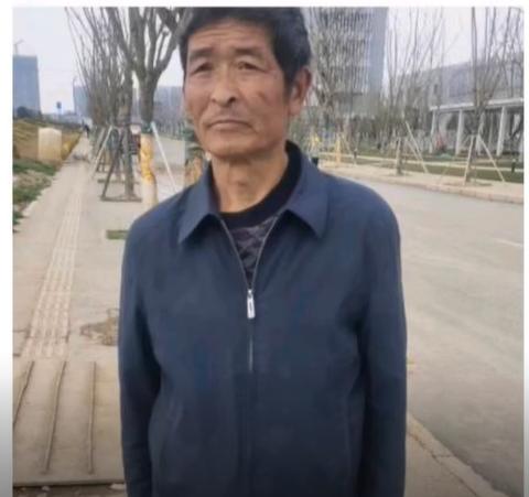 走失者照片 雅安急寻：六旬老人失联，穿黑色外套...