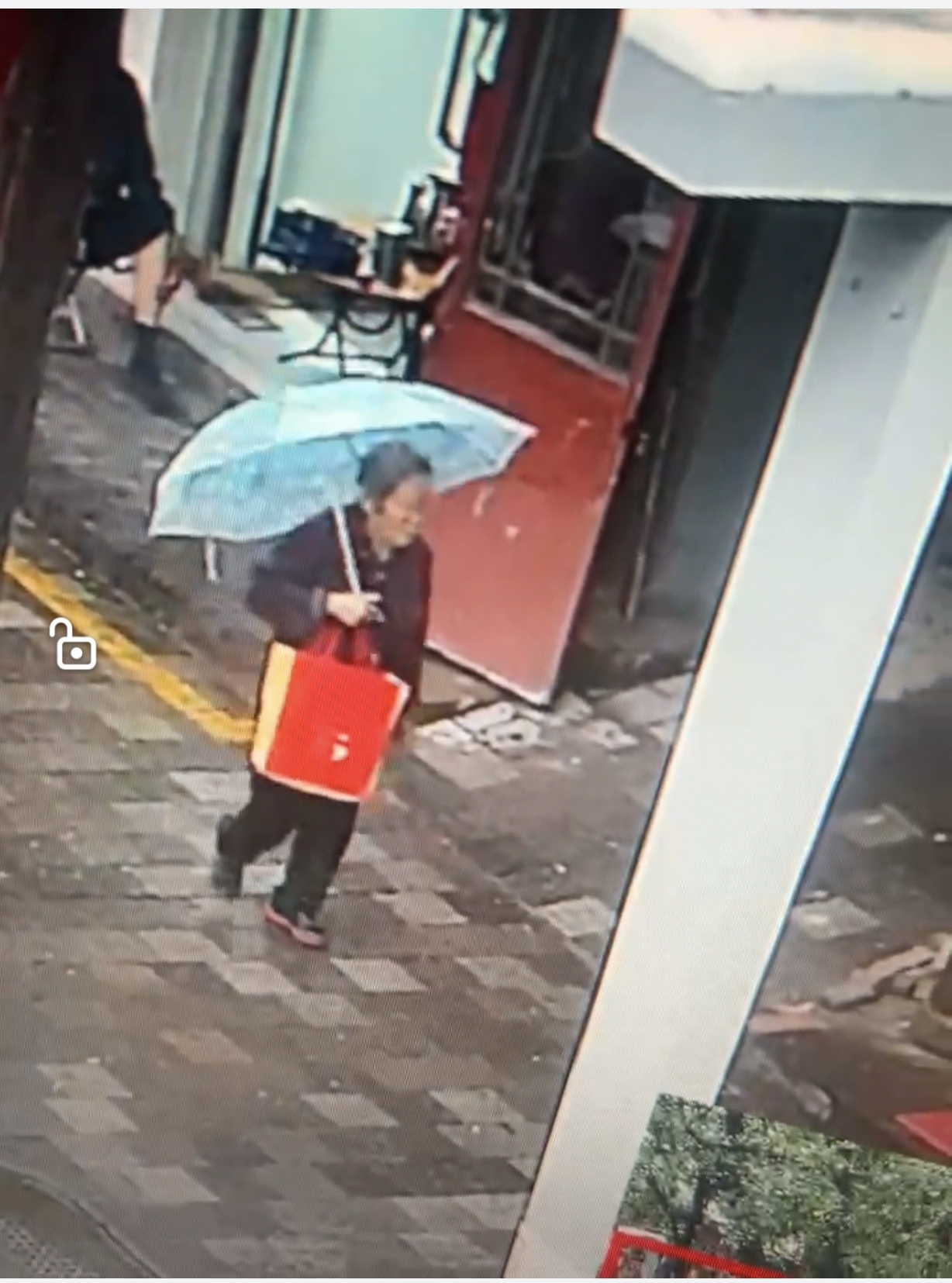 走失者照片 榆林急寻：七旬老太失联，穿枣红上衣...