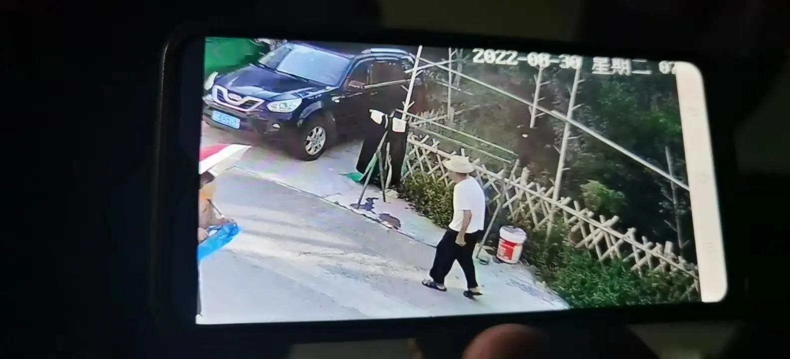 走失者照片 紧急寻人！温州九旬老人失联，穿白色...