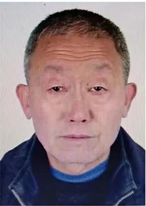 走失者照片 阜阳急寻：七旬老人走失，穿白色上衣...