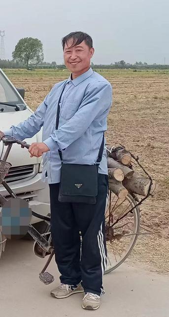 走失者照片 邢台寻人：六旬老人失联，穿绿色衬衫...