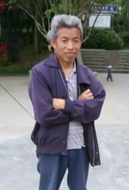 走失者照片 铜仁市寻人：六旬老人走失，穿蓝色T...
