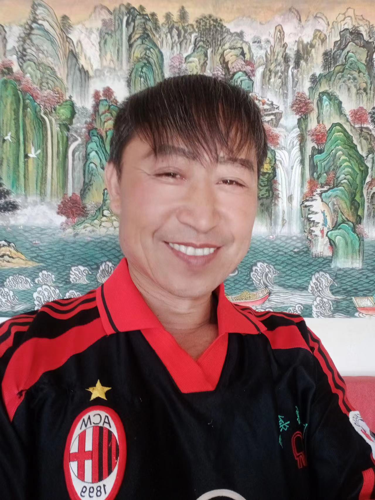 走失者照片 邢台寻人：六旬老人失联，穿绿色衬衫...