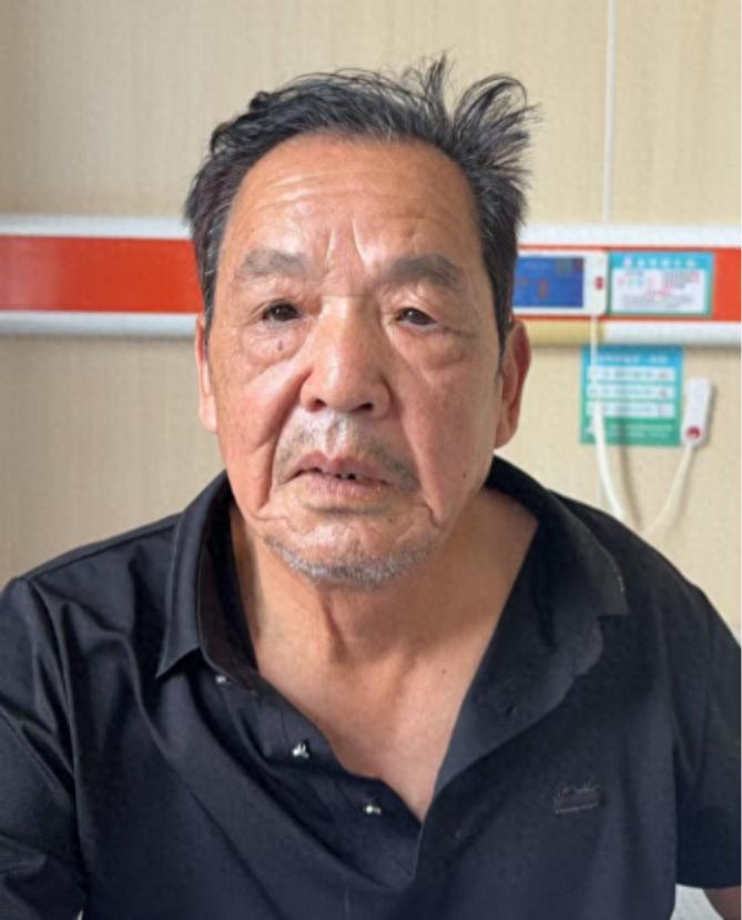走失者照片 六安市寻亲：六旬老人被救助，高1米...