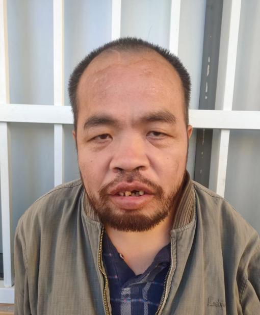 走失者照片 赣州寻亲：五旬男子被救助，穿灰色夹...