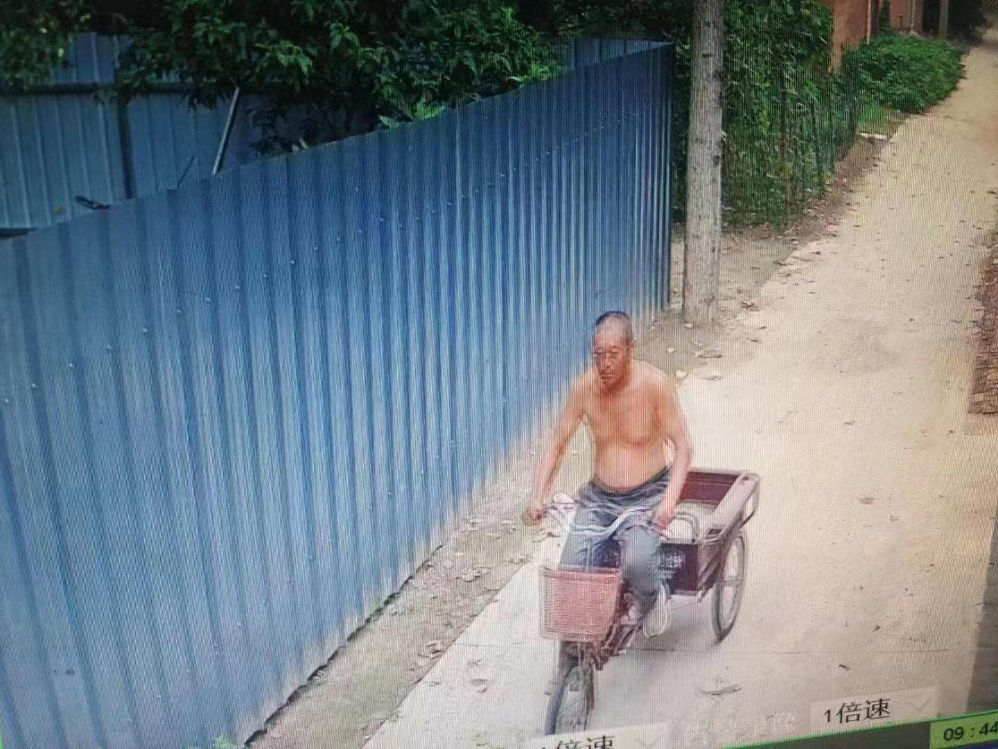 走失者照片 保定高碑店急寻：六旬老人走失，患脑...