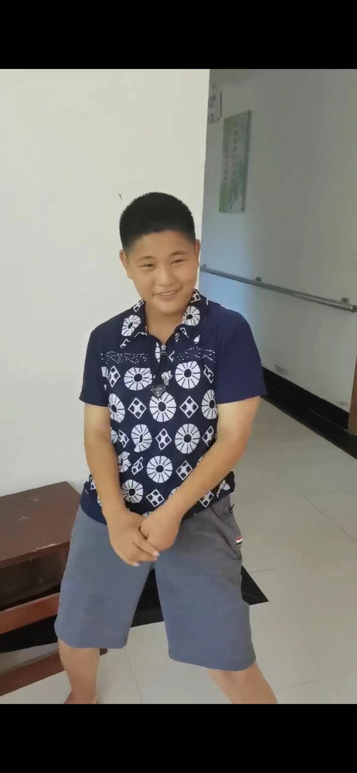 走失者照片 九江寻亲：青年女子被救助，高1米5...