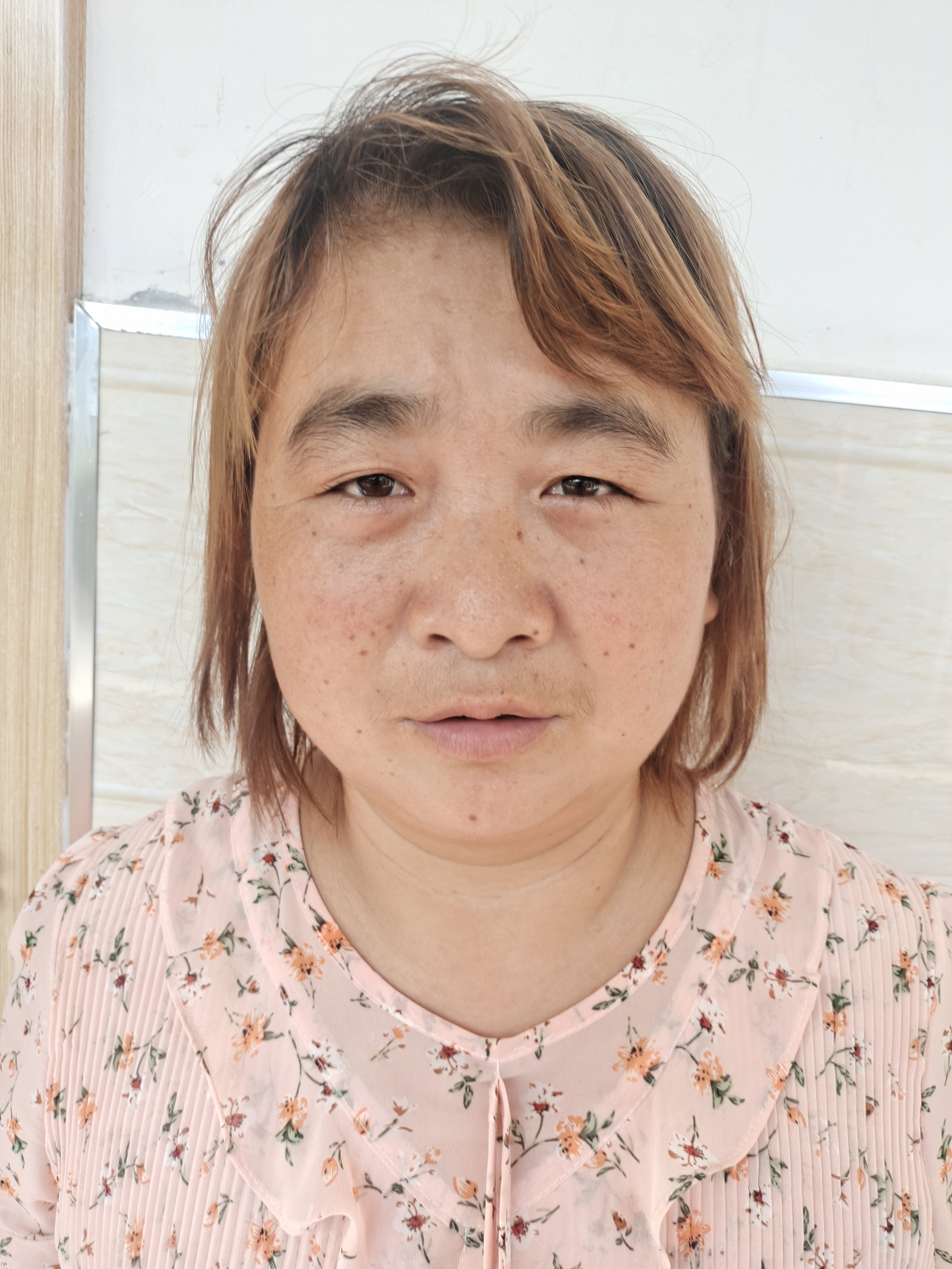 走失者照片 阜阳急寻：青年女子被救助，自述叫冯...