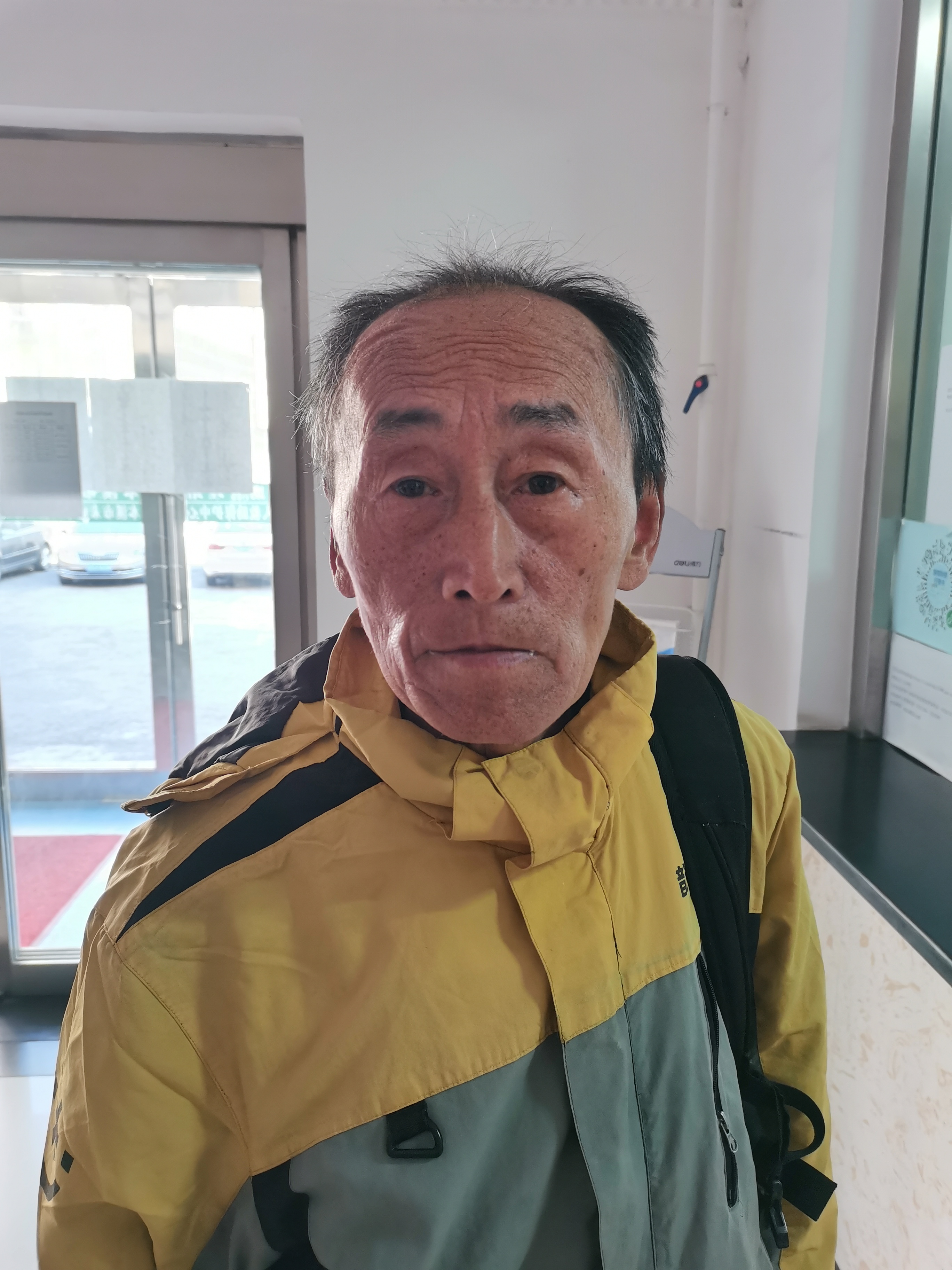 走失者照片 本溪寻亲：六旬老人被救助，自述叫周...