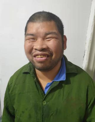 走失者照片 赣州寻亲：中年男子被救助，口齿不清...