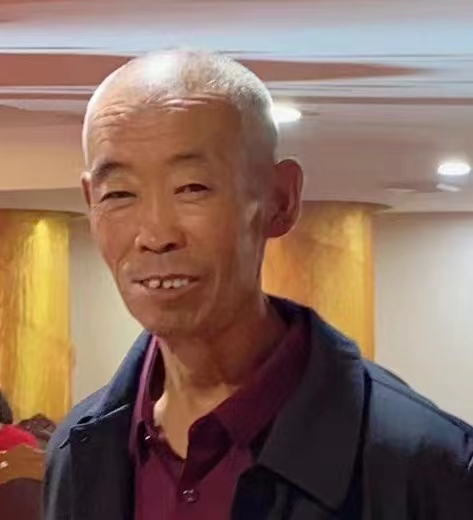 走失者照片 大同急寻：六旬老人失联，穿白灰色秋...