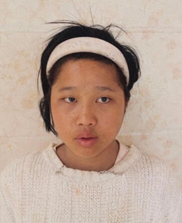 走失者照片 信阳市寻亲：青年女子被救助，疑似云...