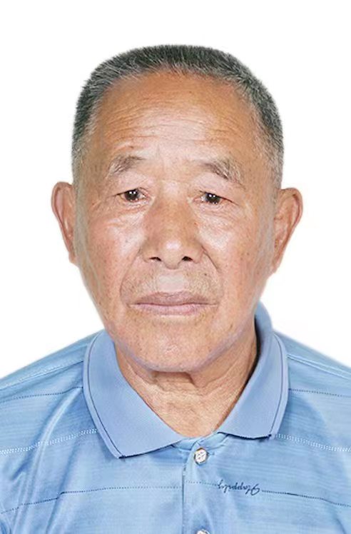 走失者照片 咸宁急寻：七旬老人走失，穿军绿色迷...