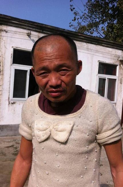 走失者照片 周口寻亲：五旬男子被救助，穿白色上...