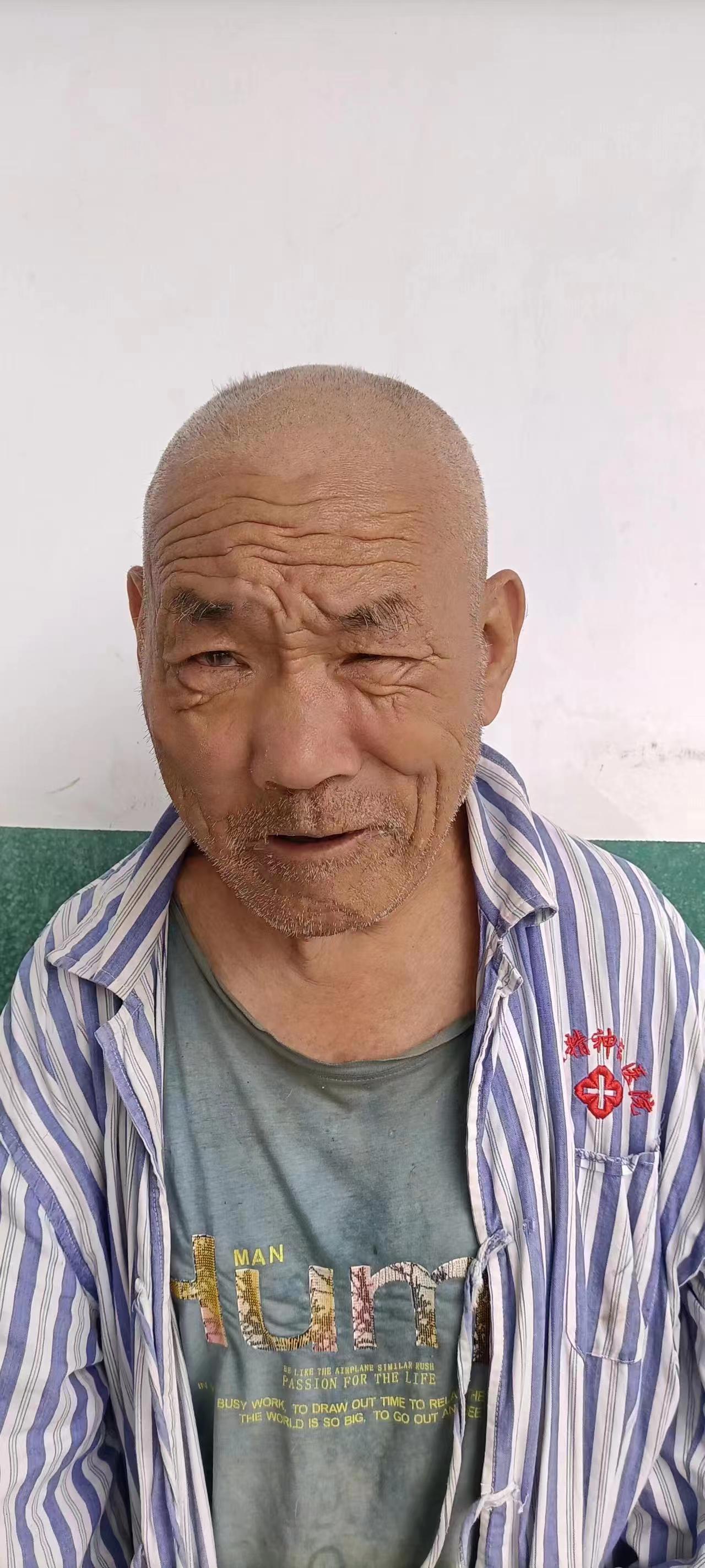 走失者照片 陇南寻亲：七旬老人被救助，穿黑色棉...