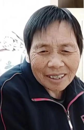 走失者照片 母亲您在哪儿？郑州六旬老太走失，穿...