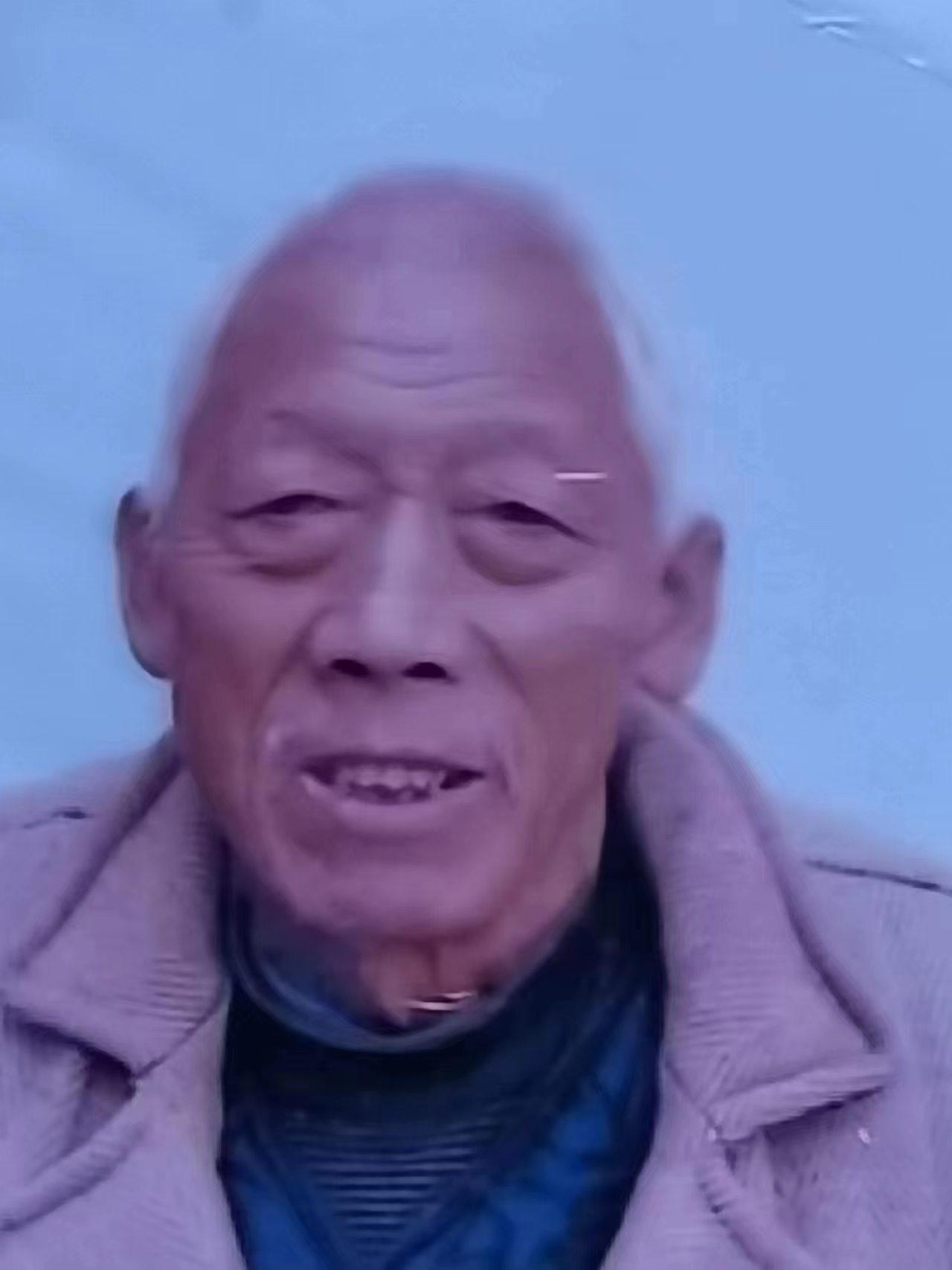 走失者照片 扬州寻人：八旬老人走失，穿白色短袖...