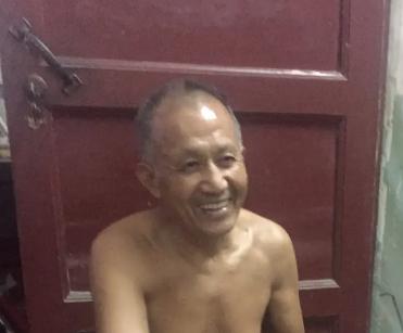 走失者照片 孝感汉川急寻：七旬老人失联，穿浅蓝...