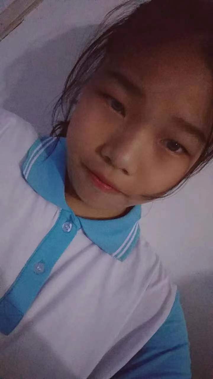 走失者照片 黔东南急寻：14岁女孩失联，穿白色...