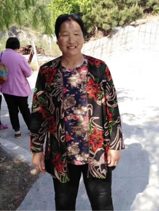 走失者照片 安阳市寻人：六旬老太走失，穿粉色短...