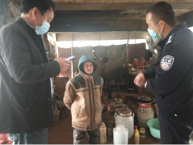 走失者照片 陇南寻亲：五旬男子被救助，自述叫卿...