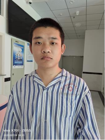 走失者照片 安顺寻亲：青年男子被救助，穿黑色上...