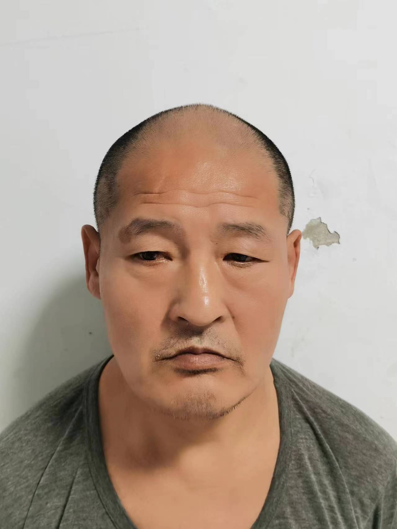 走失者照片 邢台沙河寻亲：五旬男子被救助，穿黑...