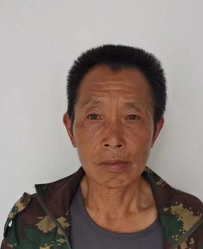 走失者照片 襄阳宜城寻亲：六旬老人被救助，穿迷...