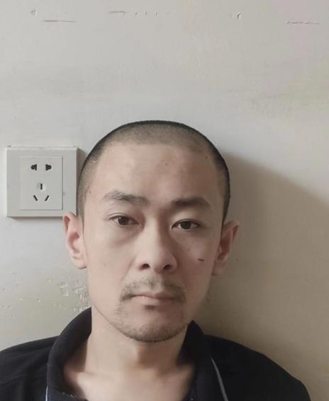 走失者照片 急寻家属：济宁青年男子被救助，双手...