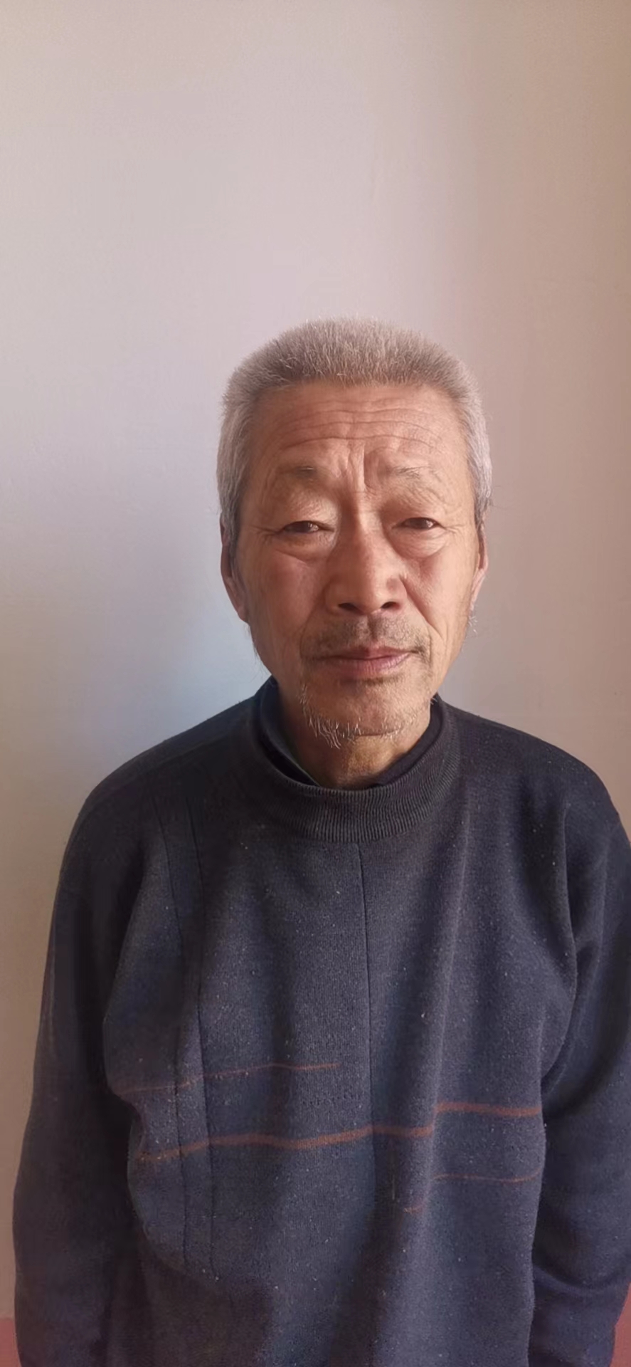 走失者照片 哈尔滨急寻！六旬老人走失，患小脑萎...