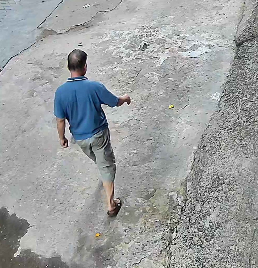 走失者照片 南宁市寻人：七旬老人走失，穿蓝色翻...