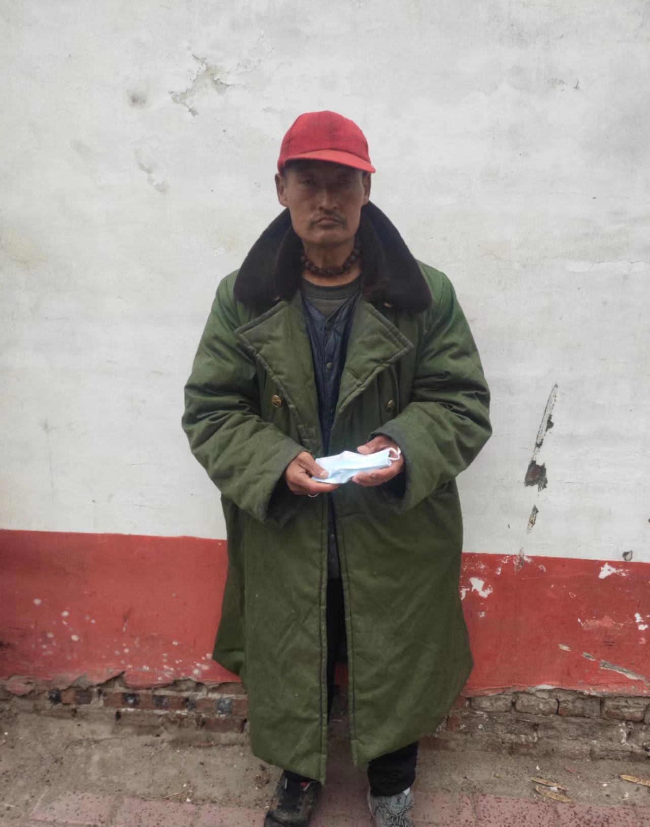 走失者照片 邢台沙河寻亲：五旬男子被救助，穿黑...