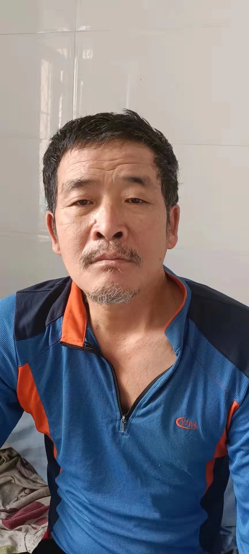 走失者照片 牡丹江寻亲：五旬男子被救助，自述叫...