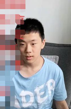 走失者照片 紧急寻人！成都16岁男孩失联，赤脚...