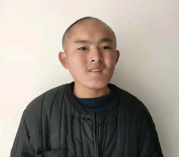 走失者照片 三明寻亲：青年男子被救助，高1米5...