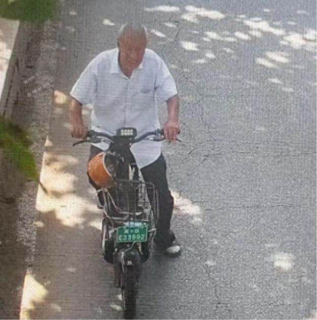 走失者照片 邯郸市寻人：八旬老人走失，穿浅蓝色...