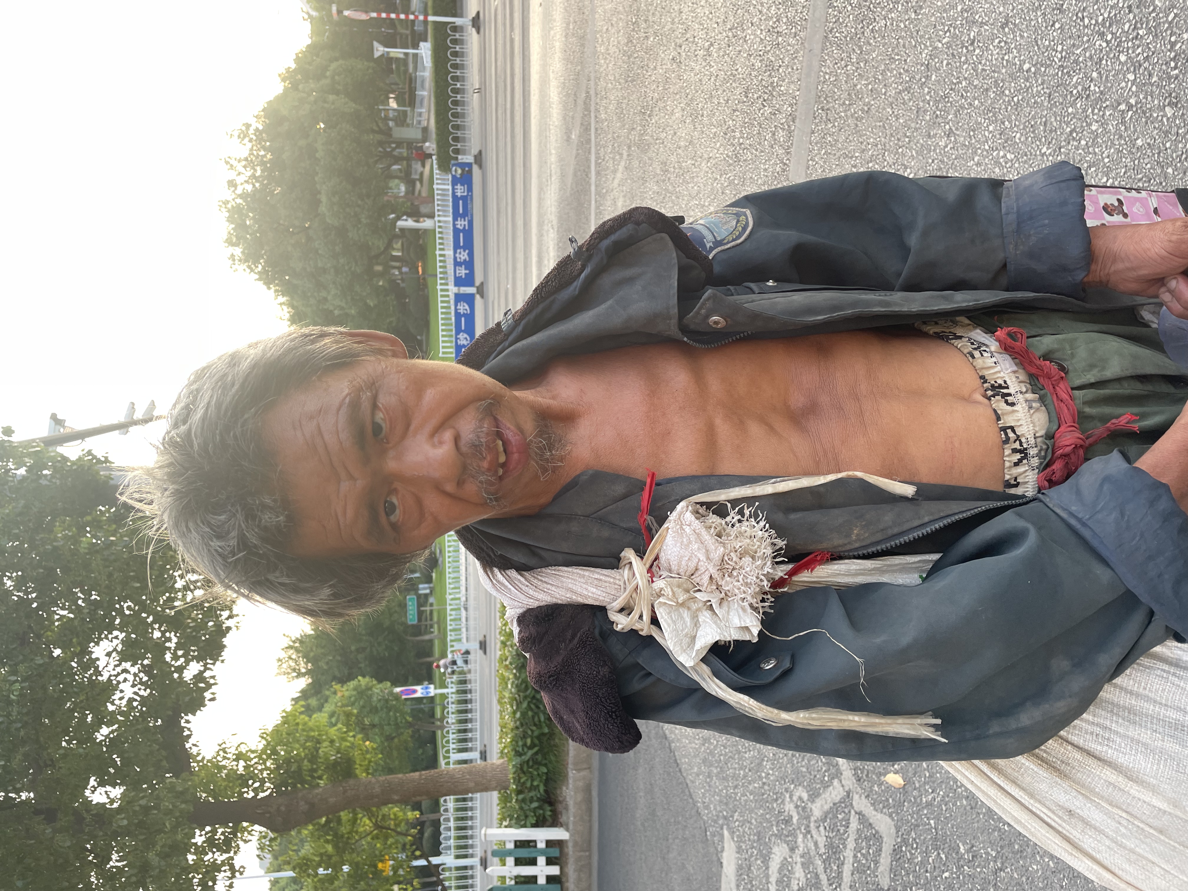 走失者照片 宣城市寻亲：六旬老人被救助，高1米...