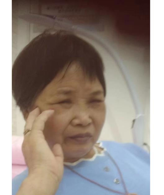 走失者照片 紧急寻人！西安六旬老太失联，微胖，...