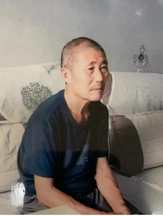 走失者照片 紧急寻人！重庆七旬老人走失，穿黑底...