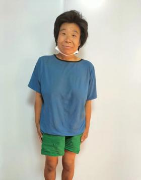 走失者照片 廊坊寻亲！霸州中年女子被救助，穿蓝...