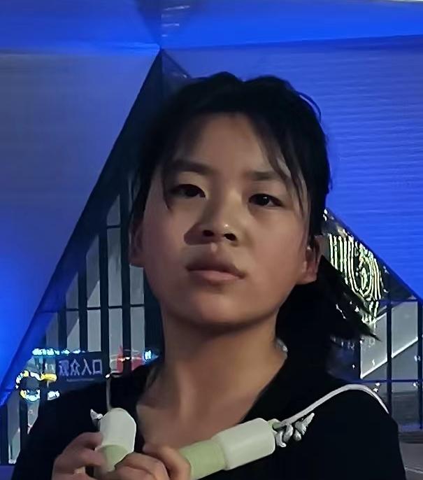 走失者照片 孩子你快回来吧！太原14岁女孩失联...