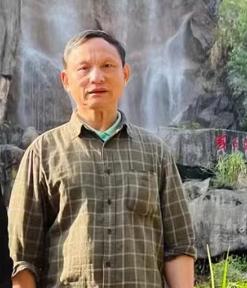 走失者照片 福州急寻：六旬老人走失，穿紫色T恤...